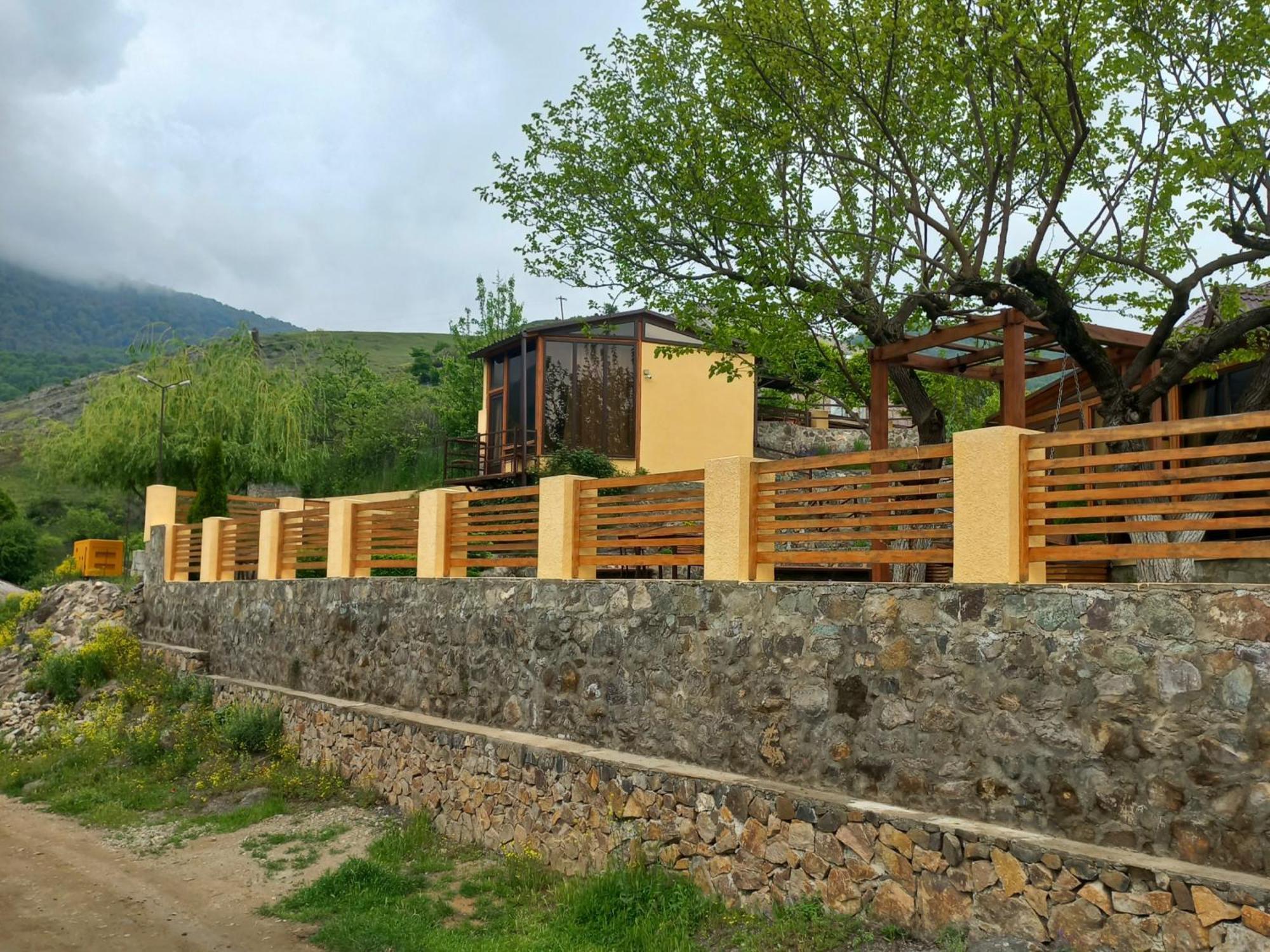 Dilivita Rest House Dilijan Exterior photo